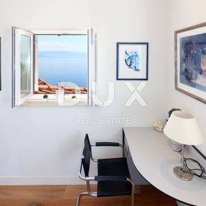 OPATIJA, LOVRAN - penthouse s bazenom, okućnicom i panoramskim pogledom
