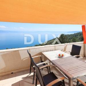OPATIJA, LOVRAN - penthouse s bazenom, okućnicom i panoramskim pogledom