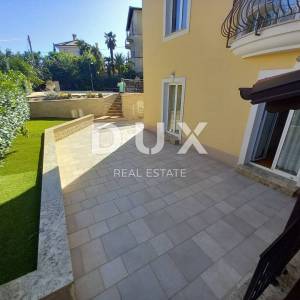 OPATIJA, LOVRAN - Predivna vila s bazenom u centru blizu mora