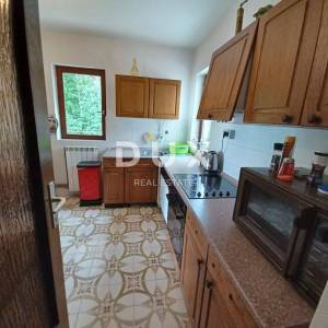 OPATIJA, LOVRAN- stan 121m2 DB+3S s pogledom na more + okoliš 600m2