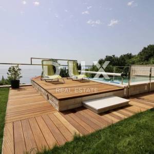 OPATIJA, LOVRAN - stan 80m2 s vlastitim bazenom i pogledom na more + okućnica 145m2