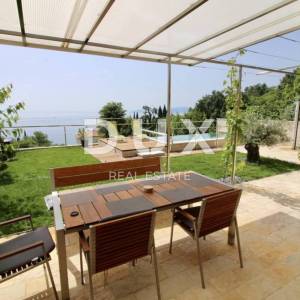 OPATIJA, LOVRAN - stan 80m2 s vlastitim bazenom i pogledom na more + okućnica 145m2