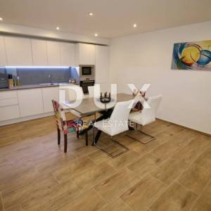 OPATIJA, LOVRAN - stan 80m2 s vlastitim bazenom i pogledom na more + okućnica 145m2