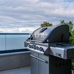 OPATIJA, LOVRAN - stan s panoramskim pogledom na more, terasom i zajedničkim bazenom