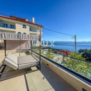 OPATIJA, LOVRAN - stan s panoramskim pogledom na more, terasom i zajedničkim bazenom