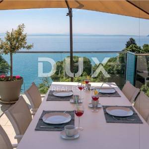 OPATIJA, LOVRAN - Vila s bazenom 1. RED DO MORA!! 