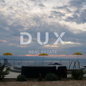 OPATIJA, LOVRAN - villa 387m2 s panoramskim pogledom na more i bazenom + okoliš 1200m2
