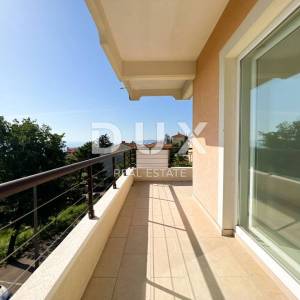 OPATIJA, LOVRAN - vrhunski stan spreman za uređenje s panoramskim pogledom i blizu mora