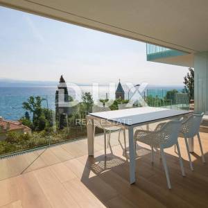 OPATIJA - luksuzan stan s bazenom i pogledom