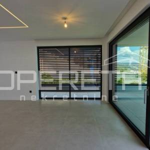 Opatija - luksuzan stan s panoramskim pogledom na more i privatnim jacuzzijem