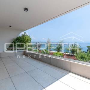 Opatija - luksuzan stan s vlastitim bazenom