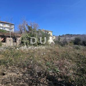 OPATIJA, MATULJI, CENTAR- građevinsko zemljište 1000m2 S GRAĐEVINSKOM DOZVOLOM i pogledom na more 