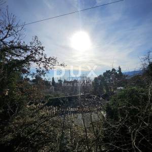 OPATIJA, MATULJI, CENTAR- građevinsko zemljište 1000m2 S GRAĐEVINSKOM DOZVOLOM i pogledom na more 