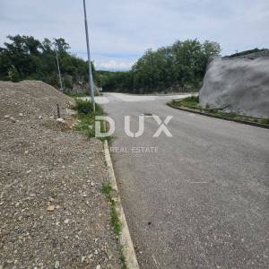 OPATIJA, MATULJI - građevinsko zemljište 630m2 u komercijalnoj zoni za poslovni prostor / halu