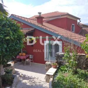 OPATIJA, MATULJI, JURDANI - kuća s garažom i 863 m2 okućnice!!! PRILIKA!!!