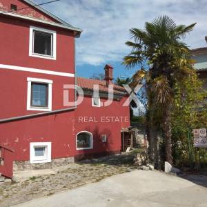 OPATIJA, MATULJI, JURDANI - kuća s garažom i 863 m2 okućnice!!! PRILIKA!!!
