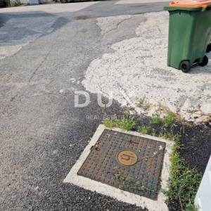OPATIJA, MATULJI, JUŠIĆI - građevinsko zemljište 1.400 m2 POTPUNO RAVNO s pogledom na more za stambenu zgradu - stanove / apart...