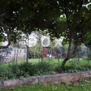 OPATIJA, MATULJI- kuća 400m2 s dvoetažnim stanom i dva apartmana + okućnica 710m2