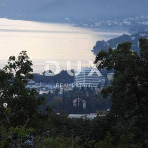 OPATIJA, MATULJI- kuća 400m2 s dvoetažnim stanom i dva apartmana + okućnica 710m2