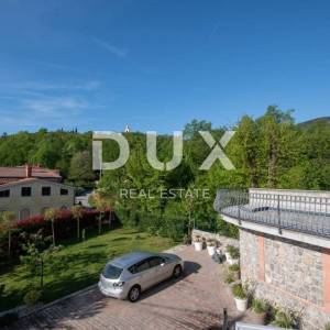 OPATIJA, MATULJI- kuća 405m2 s pogledom na more i bazenom + uređena okućnica 900m2