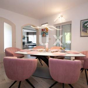 OPATIJA, MATULJI- kuća 405m2 s pogledom na more i bazenom + uređena okućnica 900m2