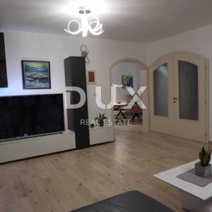 OPATIJA, MATULJI- kuća 405m2 s pogledom na more i bazenom + uređena okućnica 900m2