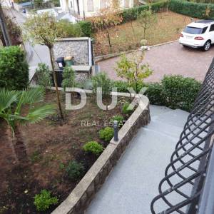OPATIJA, MATULJI- kuća 405m2 s pogledom na more i bazenom + uređena okućnica 900m2
