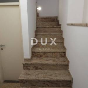 OPATIJA, MATULJI- kuća 405m2 s pogledom na more i bazenom + uređena okućnica 900m2
