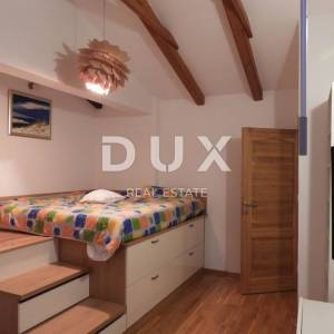 OPATIJA, MATULJI- kuća 405m2 s pogledom na more i bazenom + uređena okućnica 900m2