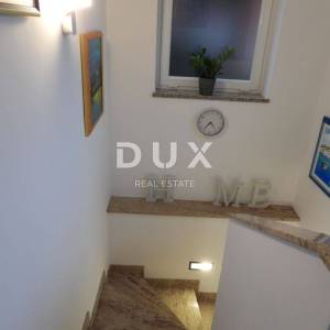 OPATIJA, MATULJI- kuća 405m2 s pogledom na more i bazenom + uređena okućnica 900m2