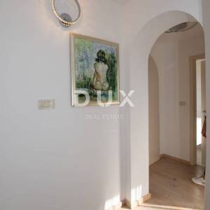OPATIJA, MATULJI- kuća 405m2 s pogledom na more i bazenom + uređena okućnica 900m2
