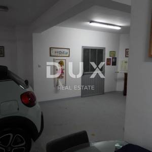 OPATIJA, MATULJI- kuća 405m2 s pogledom na more i bazenom + uređena okućnica 900m2