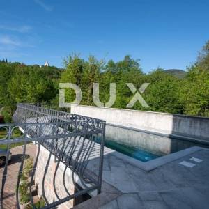 OPATIJA, MATULJI- kuća 405m2 s pogledom na more i bazenom + uređena okućnica 900m2