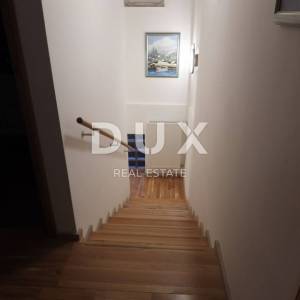 OPATIJA, MATULJI- kuća 405m2 s pogledom na more i bazenom + uređena okućnica 900m2