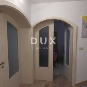 OPATIJA, MATULJI- kuća 405m2 s pogledom na more i bazenom + uređena okućnica 900m2
