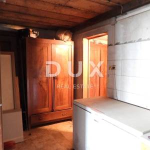 OPATIJA, MATULJI- kuća 420m2 + okućnica 1700m2 + pomoćna zgrada 160m2