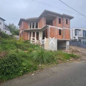 OPATIJA, MATULJI - kuća u izgradnji 230m2 + okoliš 400m2
