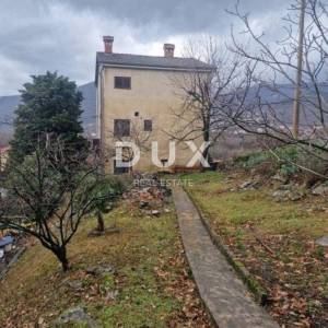 OPATIJA, MATULJI - samostojeća kuća sa 3 stana s pogledom na more + velika okućnica na odličnoj lokaciji! PRILIKA!