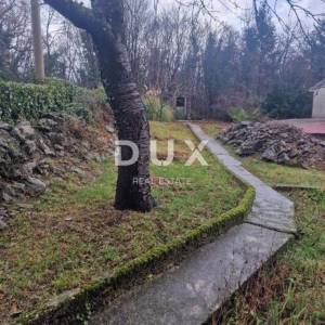 OPATIJA, MATULJI - samostojeća kuća sa 3 stana s pogledom na more + velika okućnica na odličnoj lokaciji! PRILIKA!
