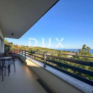 OPATIJA, MATULJI - stan na drugom katu moderne novogradnje s bazenom i panoramskim pogledom