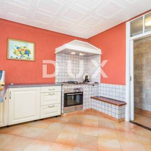 OPATIJA, MATULJI - Vila s pogledom na kvarnersko plavetnilo