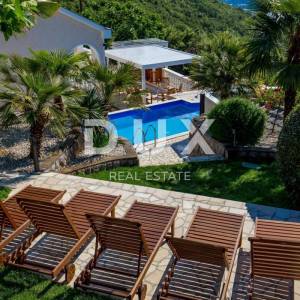 OPATIJA, MATULJI - Vila s pogledom na kvarnersko plavetnilo