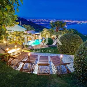OPATIJA, MATULJI - Vila s pogledom na kvarnersko plavetnilo