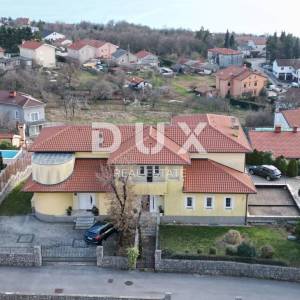 OPATIJA, MATULJI- villa s apartmanima 1000m2 s panoramskim pogledom na more + okućnica 2200m2