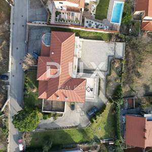 OPATIJA, MATULJI- villa s apartmanima 1000m2 s panoramskim pogledom na more + okućnica 2200m2