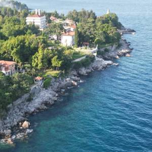 OPATIJA, MEDVEJA- građevinsko zemljište 8000m2- 1. RED DO MORA!!! za hotel/ boutique hotel/ motel/ apartmane/ ville/ kuće za iz...