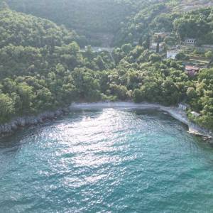 OPATIJA, MEDVEJA- građevinsko zemljište 8000m2- 1. RED DO MORA!!! za hotel/ boutique hotel/ motel/ apartmane/ ville/ kuće za iz...