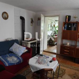 OPATIJA, MEDVEJA - kuća 2.RED DO MORA!! 250m2 + bungalov apartman 25m2 + okoliš 1031m2