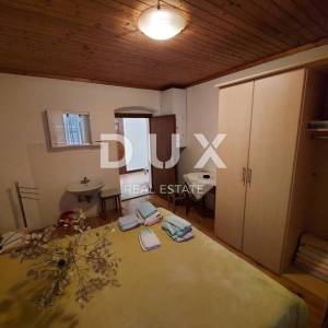 OPATIJA, MEDVEJA - kuća 2.RED DO MORA!! 250m2 + bungalov apartman 25m2 + okoliš 1031m2