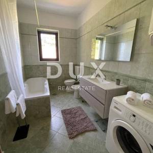 OPATIJA, MEDVEJA - kuća 340 m2 s pogledom na more i okoliš 800m2